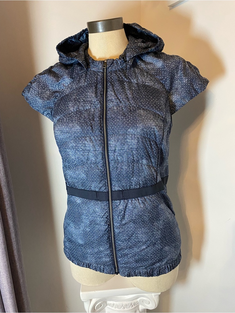 Lululemon Spring Fling Puffy Vest - Picture 2 of 8